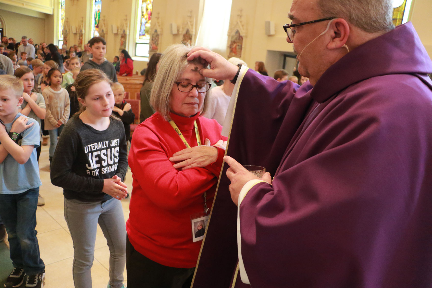 PHOTOS- Ash Wednesday noon service St. Agnes 20200226817.jpg
